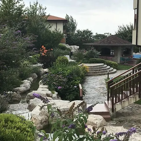 Garden Of Eden Private *